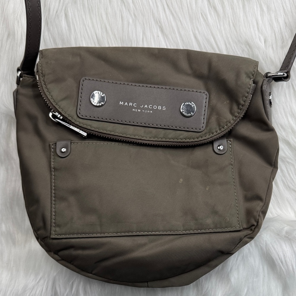 Marc Jacobs Khaki Messenger Bag mini Natasha crossbody purse with zipper flap